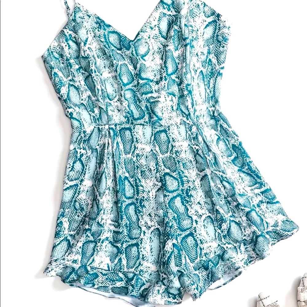 SHEIN Plus Snakeskin Print Ruffle Hem Romper
